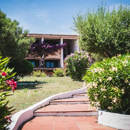 Onde Di Baja - L'appartamento Con Piscina Condominiale A Baja Sardinia بيت للعطل Cala Bitta